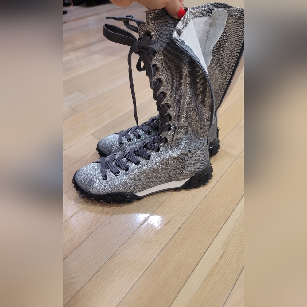 Emporio Armani Boots size 39 silver Zipper in the back - Picture 3 of 11